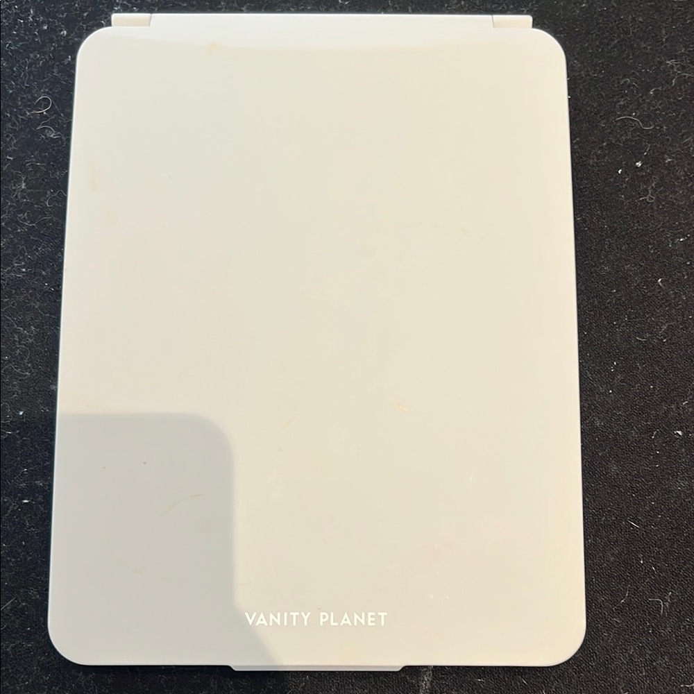 Vanity planet portable light mirror